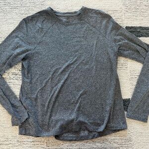 Lululemon license to train classic fit long sleeve shirt sz 8 as new Heathered